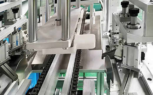 南宫28全自动口罩生产流水线